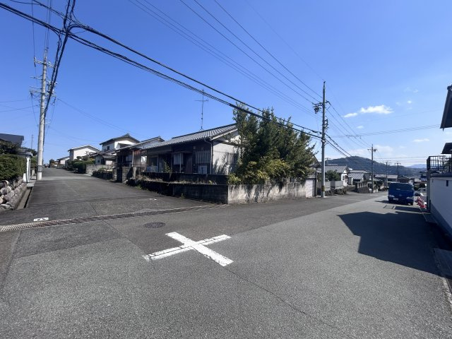 【前面道路含む現地写真】の画像