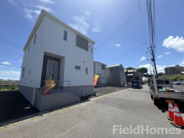 厚木市船子新築戸建て　第7-3号棟の前面道路含む現地写真|前面道路含む現地写真です。