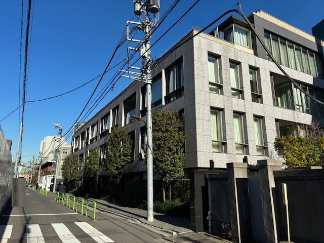 プラウド六本木の外観