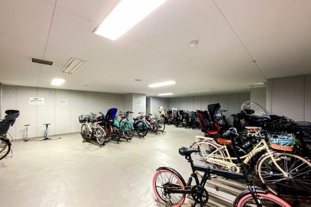 ル・サンク大崎シティタワーの駐輪場