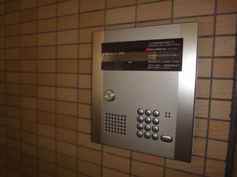 メゾン るふるのエントランス