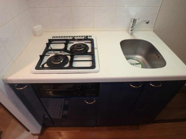 菱和パレス小石川後楽園のキッチン|システムキッチン(2口ガスコンロ・グリル付)