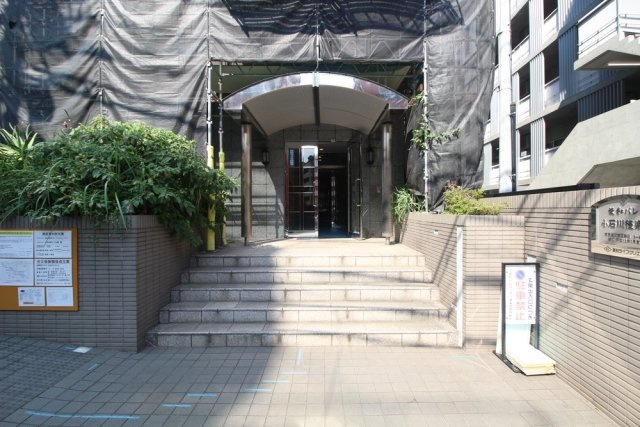 菱和パレス小石川後楽園のエントランス