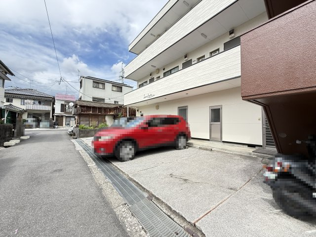 Ｓｅｒｅｎｏ　Ｉｗａｓａｋｉの駐車場