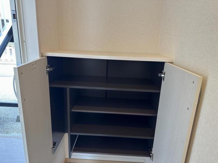 セジュール小松Ⅰ棟の玄関