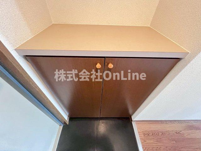 EAST NAGAREの内装