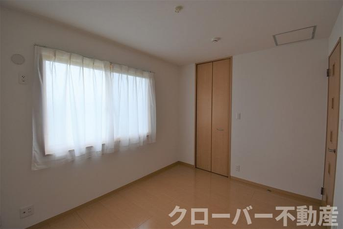 ファミーユ昴の洋室|洋室6帖