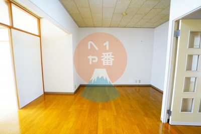 【その他】 | グリーンパーク天野 | １０．２帖のお部屋です　※参考写真です