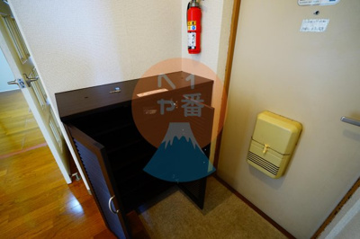 【その他】 | グリーンパーク天野 | うれしいシューズボックス付きで玄関がスッキリしますね　※参考写真です