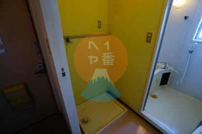 【その他】 | グリーンパーク天野 | うれしい室内洗濯機置き場です　※参考写真です
