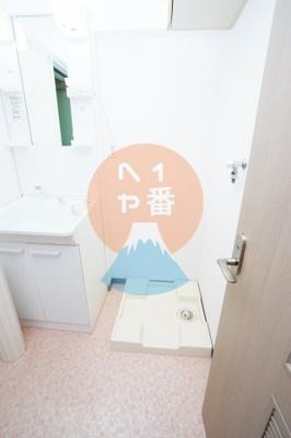 【設備】 | コスタビラ | うれしい室内洗濯機置き場です　※参考写真です
