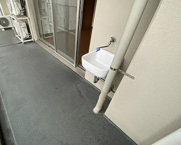 ロイヤルパークス新田のバルコニー