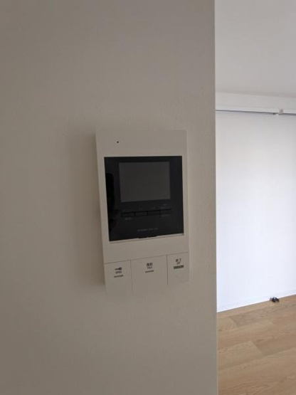 【セキュリティ】 | Apartment風音 | オートロックのモニターフォンです。