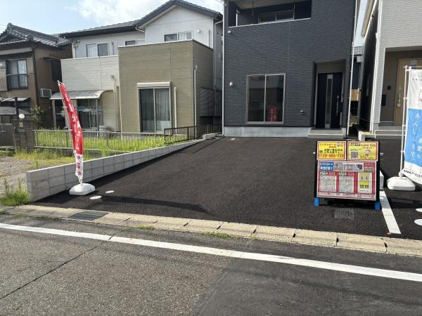 豊田市神池町第2　全2棟・1号棟の駐車場|２台駐車できます！