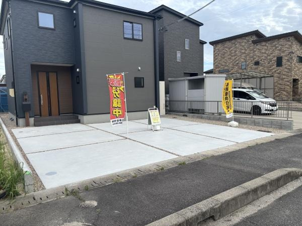 碧南市権現町第3　全1棟・1号棟の駐車場|広々２台駐車できます！