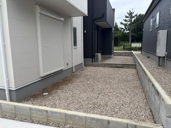 岡崎市福岡町第2　全4棟・3号棟の庭|ウッドデッキやBBQ。想像が膨らむお庭