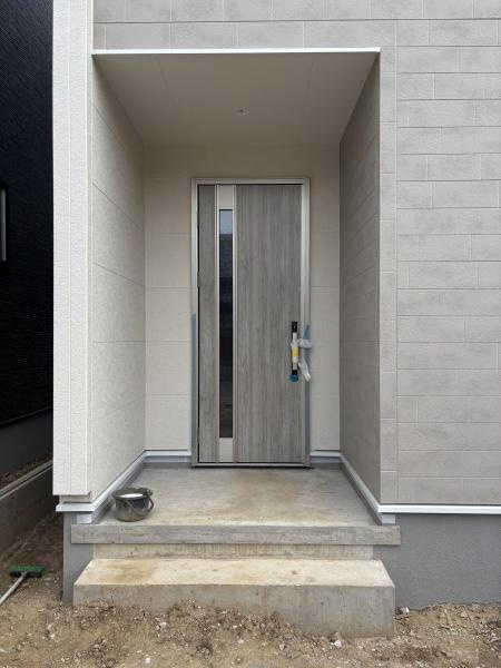 岡崎市福岡町第2　全4棟・3号棟の玄関|訪れる人を心地よく迎え入れます。