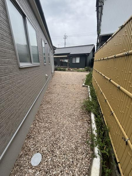 岡崎市福岡町第2　全4棟・4号棟の庭|ウッドデッキやBBQ。想像が膨らむお庭