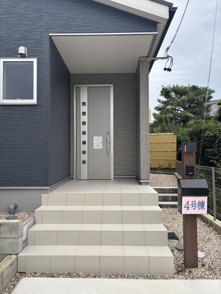 岡崎市福岡町第2　全4棟・4号棟の玄関|訪れる人を心地よく迎え入れます。