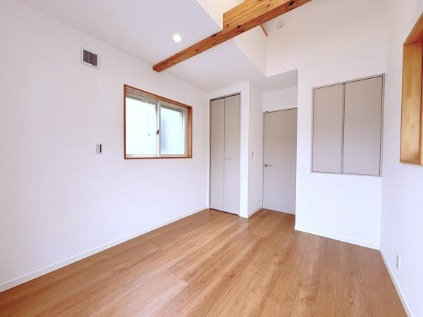 藤沢市片瀬２丁目の中古一戸建の洋室