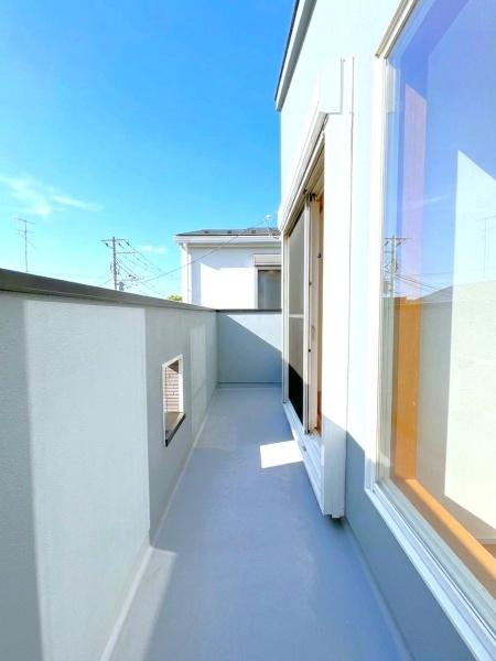 藤沢市片瀬２丁目の中古一戸建のバルコニー
