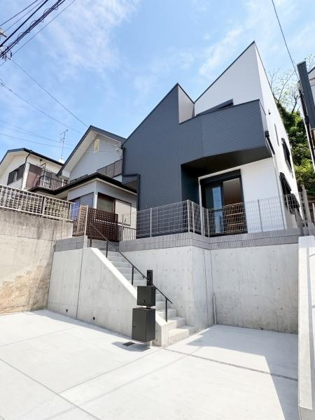 横浜市神奈川区三ツ沢上町の新築一戸建