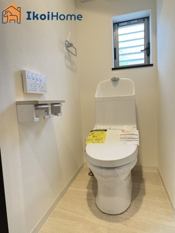 明石市大久保町大久保町　中古戸建のトイレ|【ホームページに現地動画掲載中】●年中無休：当日予約可●ウォシュレット暖房便座脱臭機能も標準装備