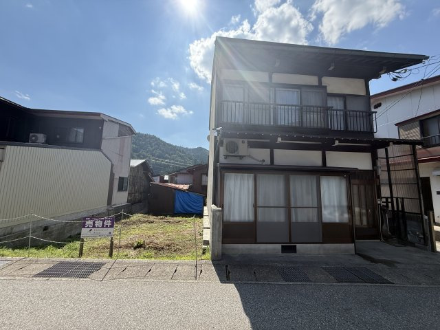 2026/2/28成約　戸建　飛騨市神岡町坂富　50万（2025/11/10新規、12/24　価格変更）の外観