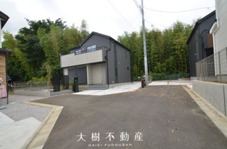 【前面道路含む現地写真】