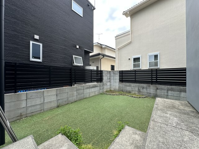神戸市西区玉津町西河原戸建の庭