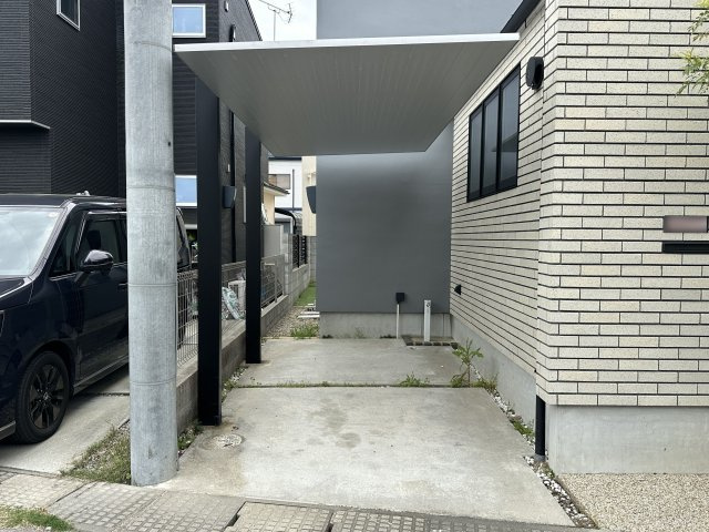 神戸市西区玉津町西河原戸建の駐車場