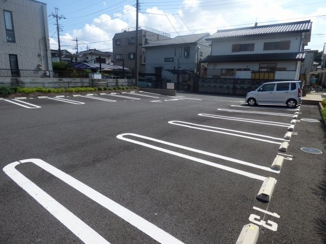 プライムタウンＡの駐車場