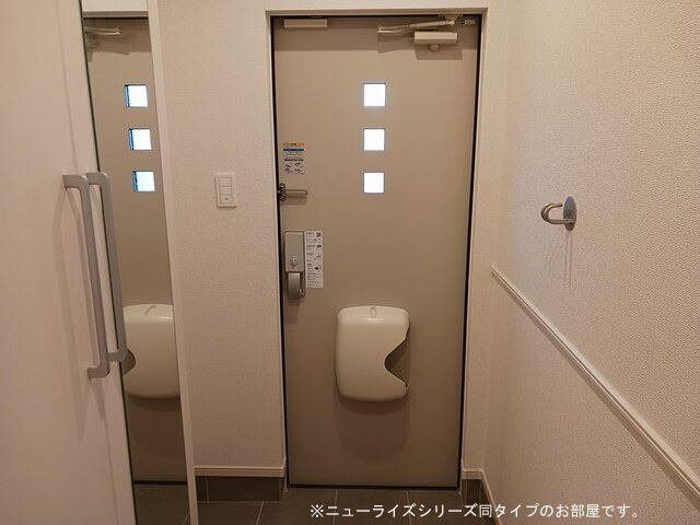 フェリチタカーサ　Ⅱの玄関