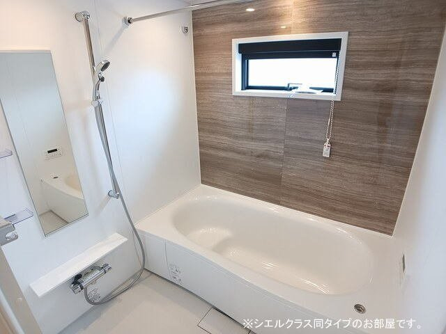 ビオレタＡの浴室