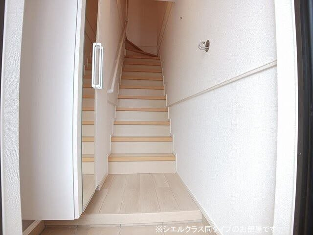 ビオレタＡの玄関