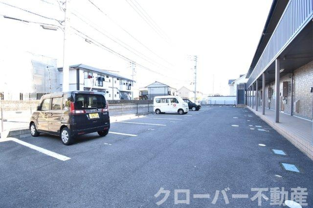 ＧＥＮＥＳＩＳの駐車場|駐車場
