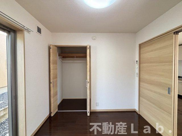 シャルールＢの収納|※反転タイプのお写真です。
