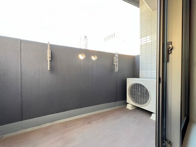 SERENiTE本町エコートのバルコニー