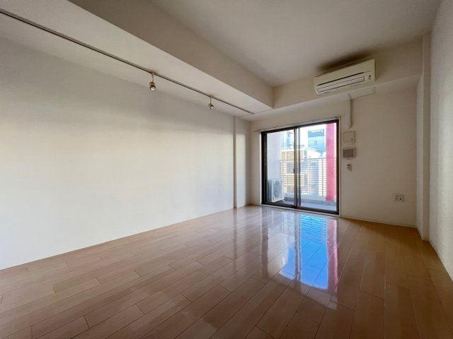 SERENiTE本町エコートの居間・リビング