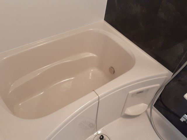 ヴィラ　ドゥ　グレーヌ梅ケ谷Bの浴室