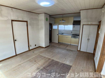 【居間・リビング】 | 大楽毛南5丁目13-24売家 | DIY・リノベーションを楽しみたい方へ♪開放感あふれるリビング空間☆