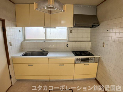 【キッチン】 | 大楽毛南5丁目13-24売家 | 窓のある明るいキッチン♪お料理がはかどるワイドな調理スペース☆