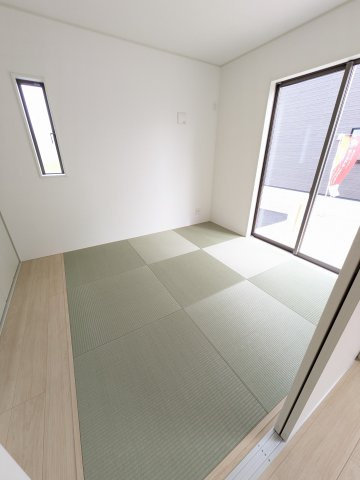 【いわき市平城東】　1号棟　※必ずもらえる選べるキャンペーン実施中！の和室|□■和室の写真です■□■　
ご家族のお昼寝スペースとしても活躍しそうです。