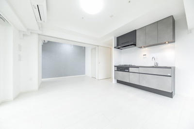 【居間・リビング】 | ルジュール神田須田町 | ※写真は同タイプ住戸です。