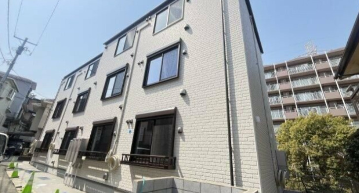 築浅R7年×全12戸  船橋市の外観