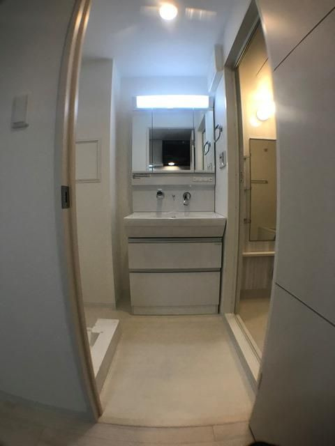 ボンニー元町の洗面所