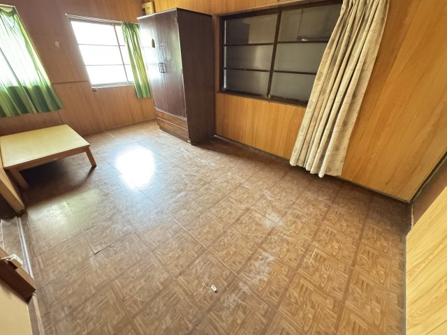 鳴門市里浦町里浦字花面の一戸建ての洋室