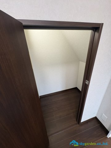 茅ヶ崎市中海岸　中古戸建の収納|ちょっとした収納スペースも充実しています
