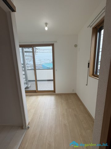 茅ヶ崎市中海岸　中古戸建の洋室|使い勝手のいい洋室です