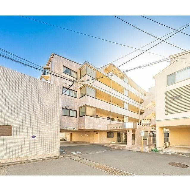 センチュリー国立の外観